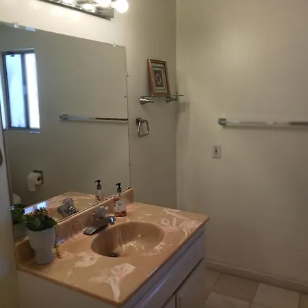 Bed And Breakfast In Hollywood Hills Los Angeles Exterior photo