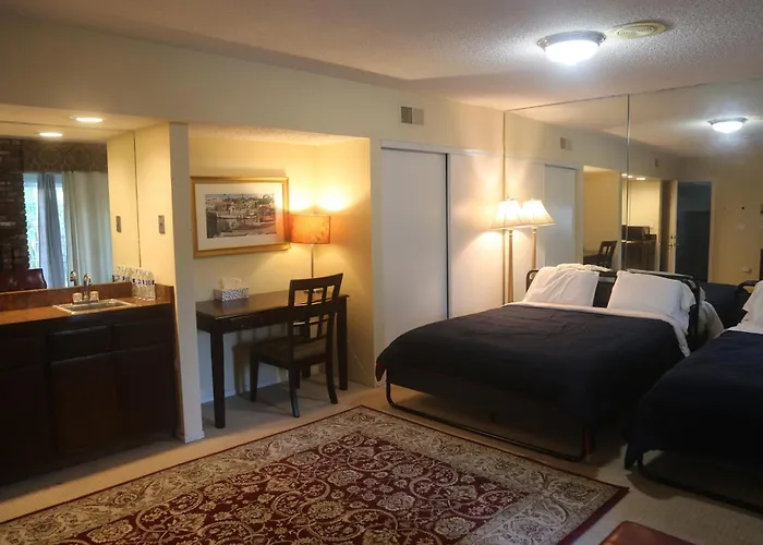 Bed And Breakfast In Hollywood Hills