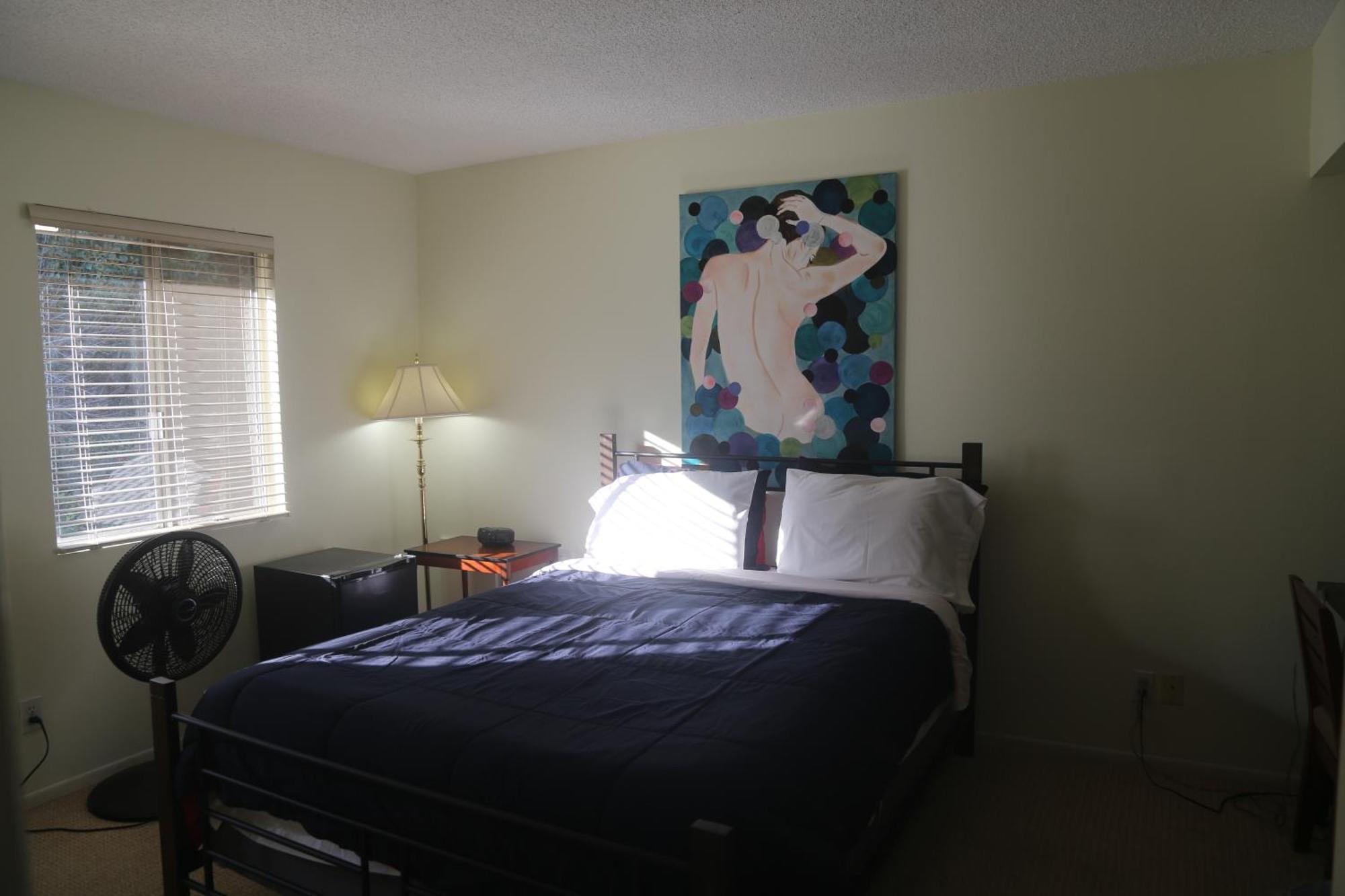 Bed and breakfast In Hollywood Hills 3*