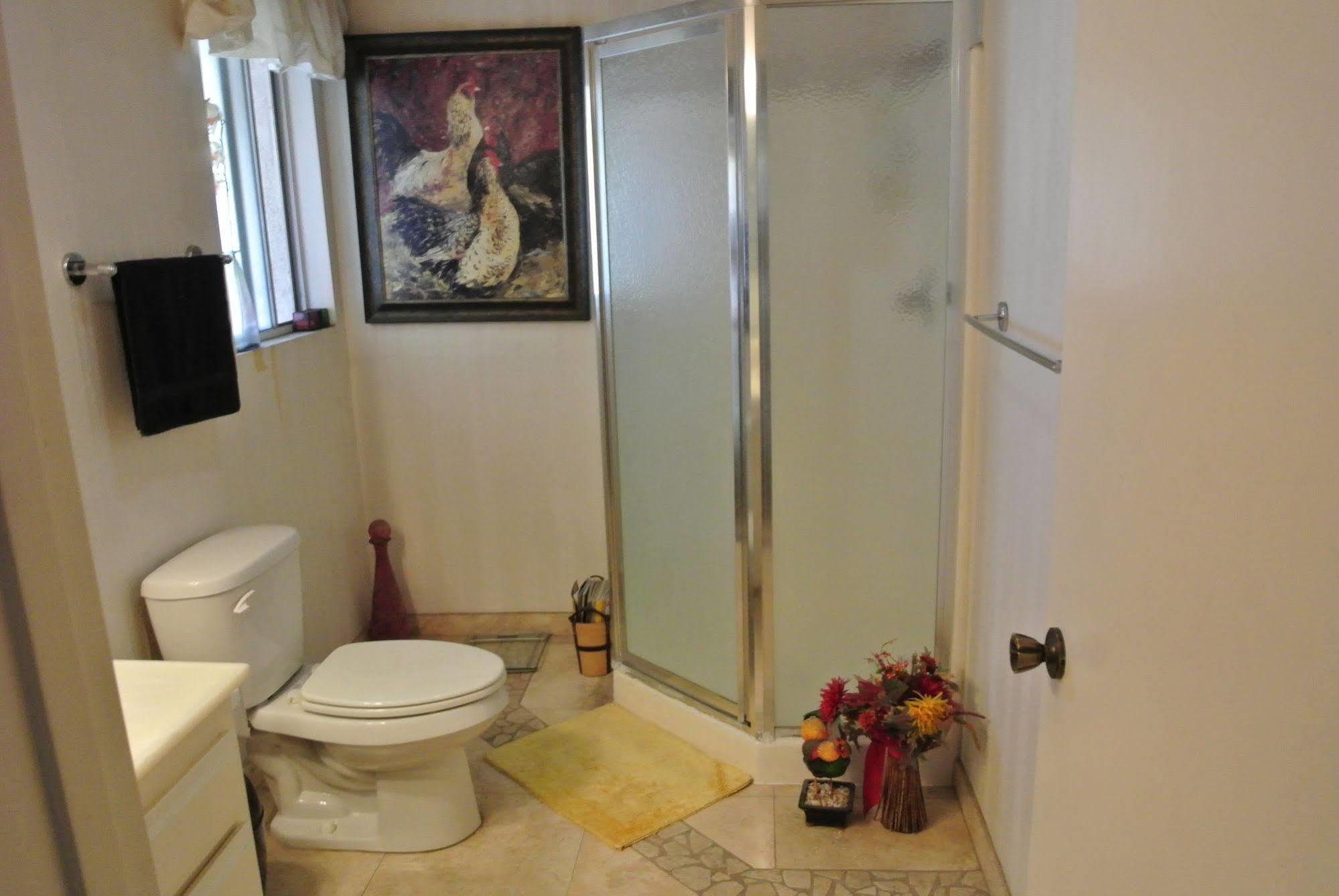 In Hollywood Hills Bed and breakfast 3*